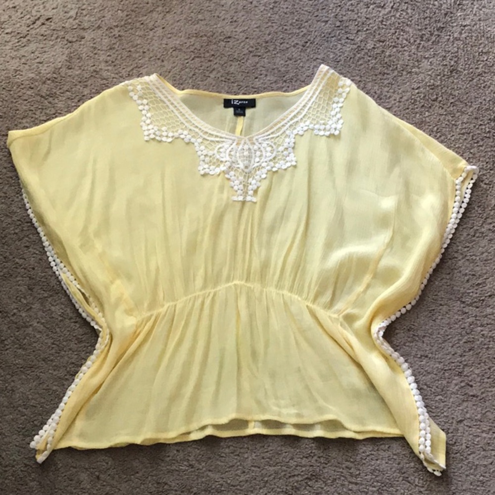 Yellow blouse with cute accents